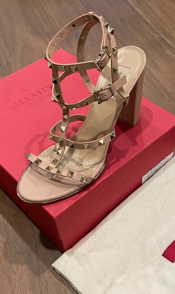 PRE LOVED Rockstud High Block Heel Valentino Size 42