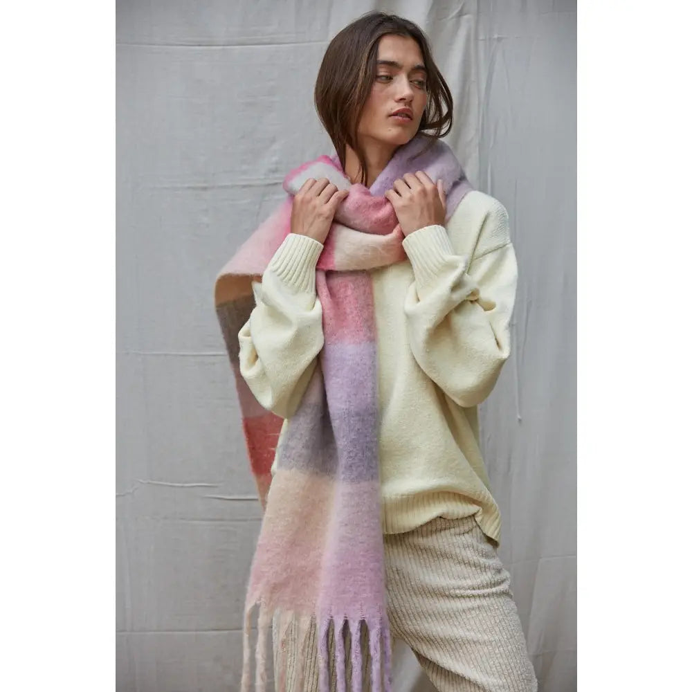 Cloud Knit Checkered Scarf