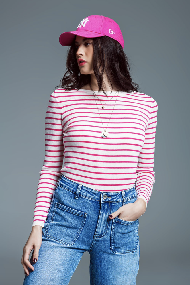 Sweater in White with Fuchsia