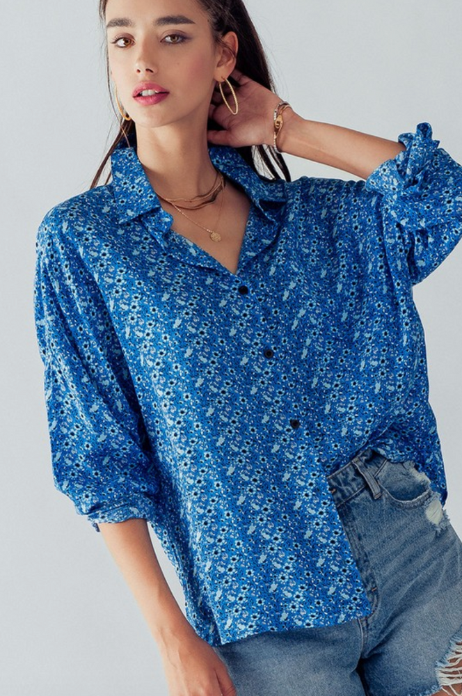
            
                Load image into Gallery viewer, Emma Button Down Ditsy Floral Top
            
        