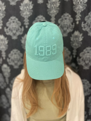 
            
                Load image into Gallery viewer, Taylor Swift 1989 Hat
            
        